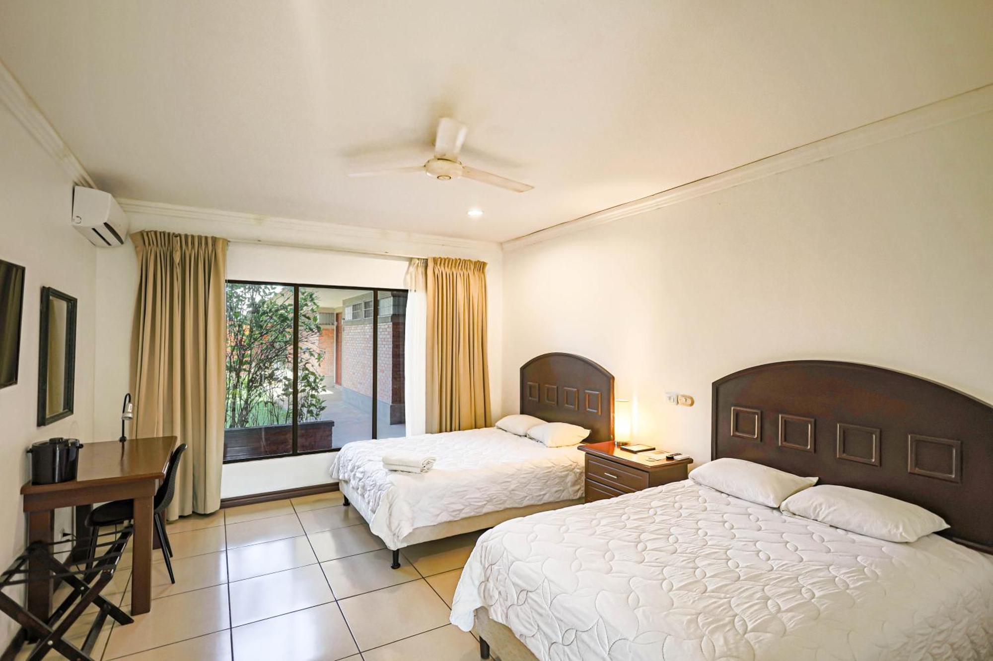 Hotel Cana Brava Inn Canas Екстер'єр фото