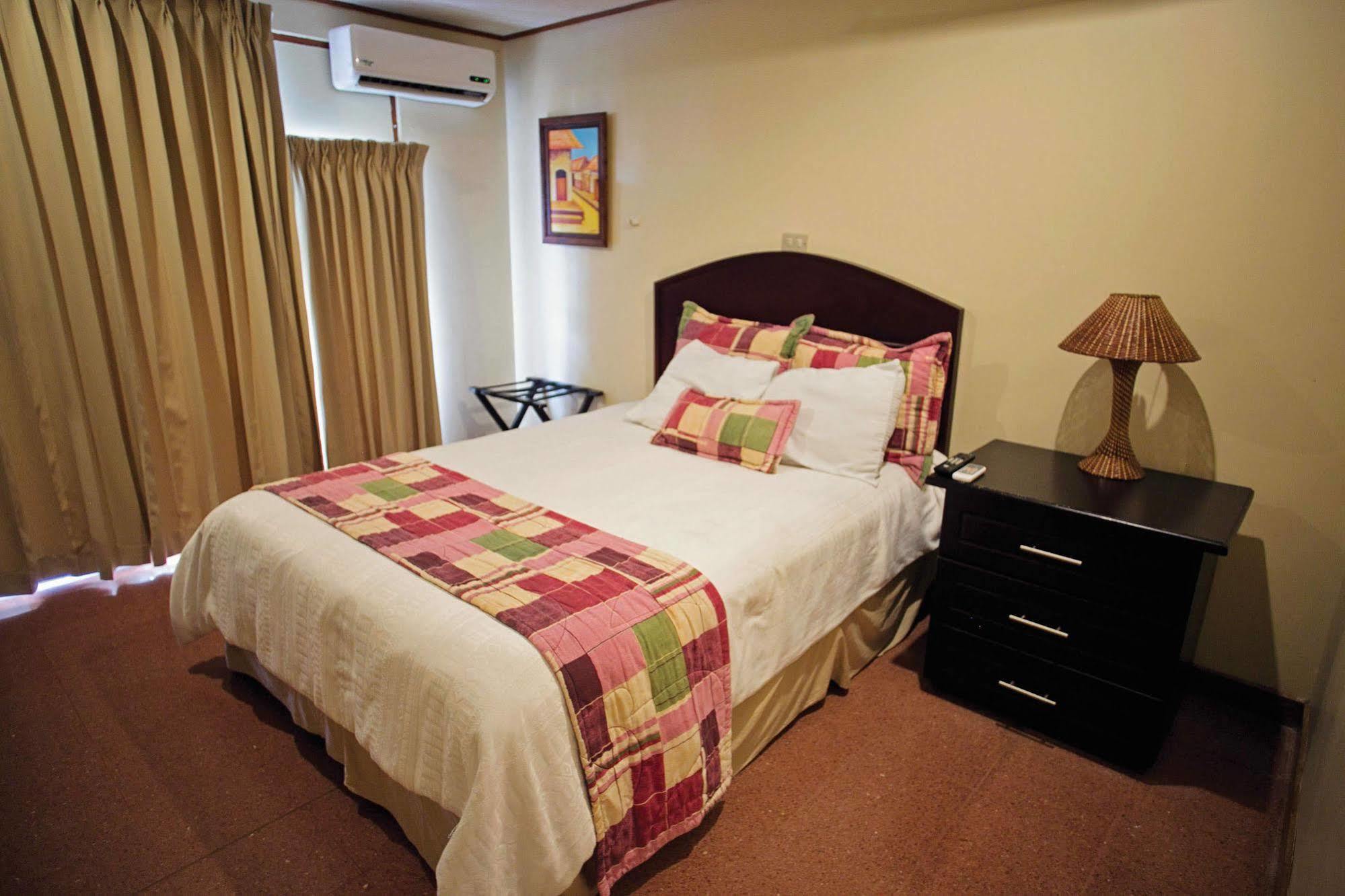 Hotel Cana Brava Inn Canas Екстер'єр фото