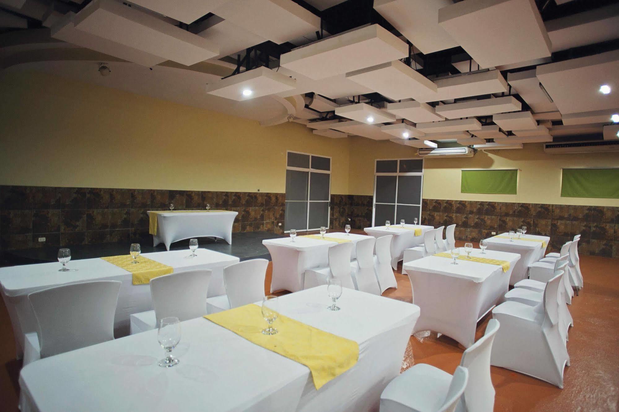 Hotel Cana Brava Inn Canas Екстер'єр фото